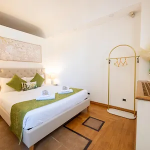 via-margutta-spagna-luxury-apartment.it-romehotels.com/
